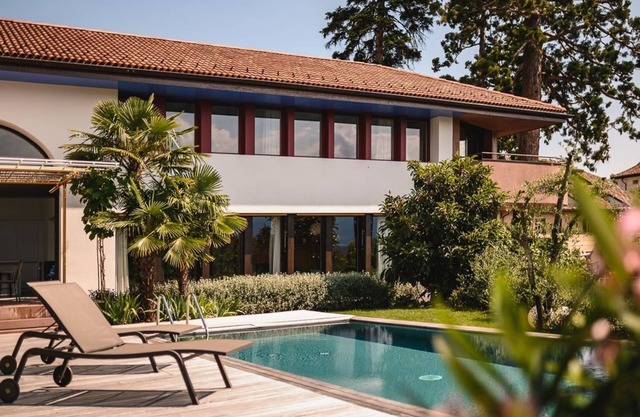Villa Baronessa * Design villa with pool, sauna and large private garden