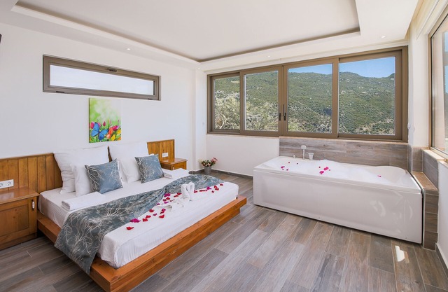 Villa Bella One Isolated Heated Pool Honeymoon