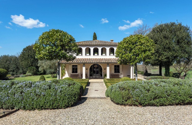 Villa Bergamotti | Pool, view in Tuscany Hills