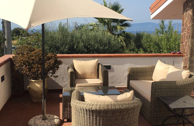 Villa Bergamotto - Luxury 3 mins drive to Beach, 1st Floor, sea view sun terrace