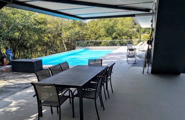 Villa Canopée Provence, a bright, modern and comfortable architect-designed house