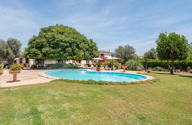Villa 'Cas Moliner' with Mountain View, Wi-Fi and Air Conditioning