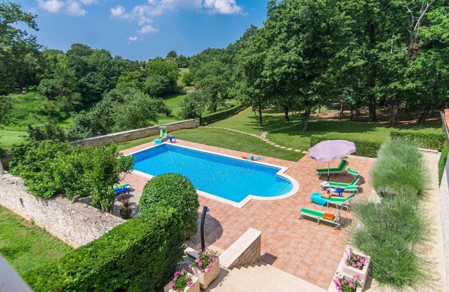 Villa Catarina with Beautiful and Spacious Garden and Pool
