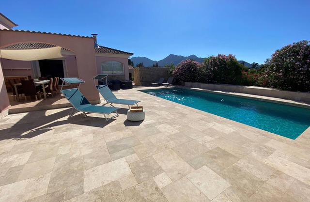 VILLA CLOSE TO CALVI BEACHES