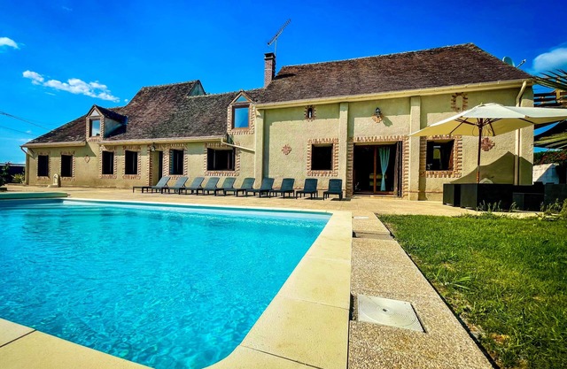 Villa Cocorico (45) 30 pers-piscine-1h30 Paris