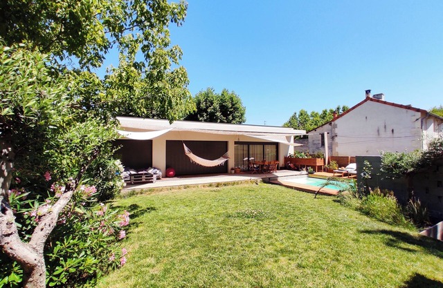 Villa Contemporaine au Calme en Plein Centre Ville