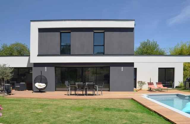 Villa Contemporaine Avec Piscine a Proximité Immédiate des Commerces
