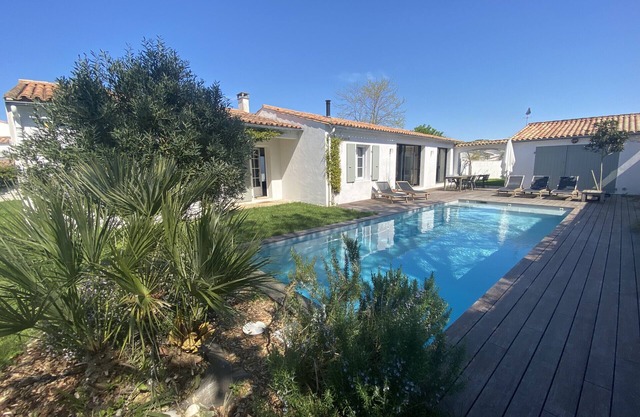 Villa du Peu des Hommes : New villa with swimming pool for 8 people