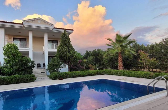 Villa Elay, Romantische Villa, Außenpool5 Min. Köyceğiz See Entfernt,bergblick