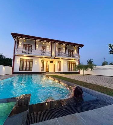 Villa Elegant Oasis
