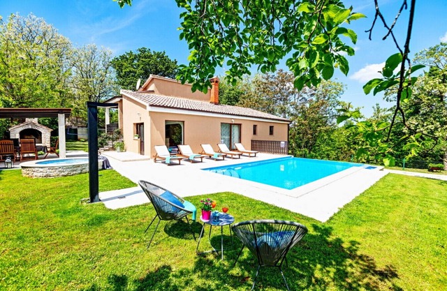Villa Ferlini in Central Istria with private 10000 m2 Garden