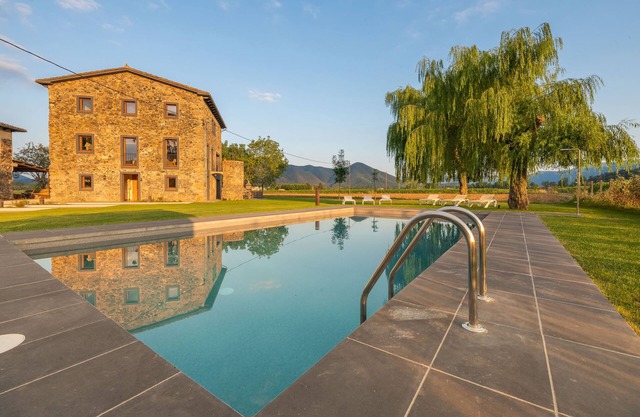 Villa for 18 people in La Garrotxa