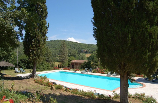 Villa for large group, Wi-Fi, pool, cooking classes, weddings