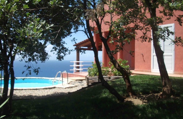 VILLA GIULIA n. 16 with PRIVATE SWIMMING POOL - 1 Km from the beach