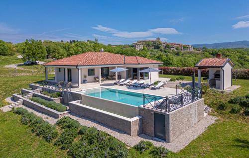 Villa Green Forest with wellness and heated salty pool