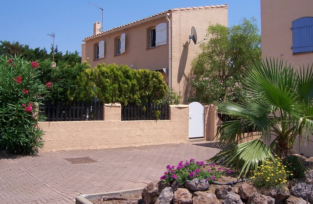 Villa ideal for family and only 10 minutes walk to Richelieu beach