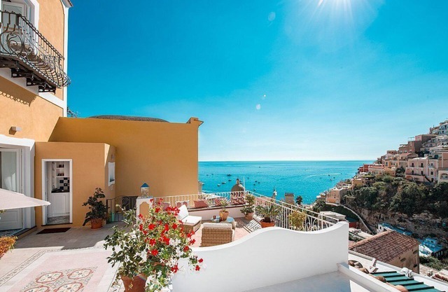 Villa Idra: A charming and bright two-story villa in the heart of Positano, with Free WI-FI.