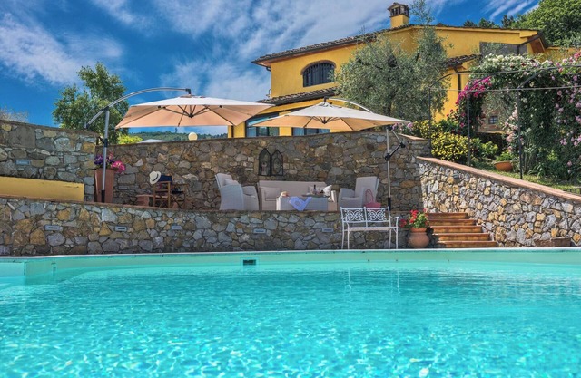 Villa il Gallo promoted By WeekHomes.com
