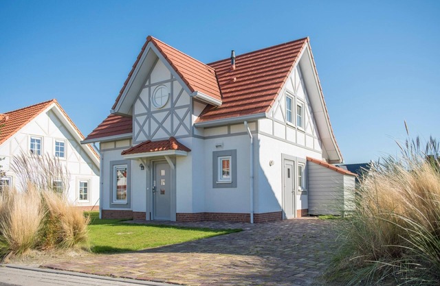 Villa in Cadzand-Bad near North Sea Beach