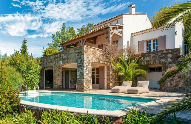 Villa in Cavalaire with Sea View & Pool