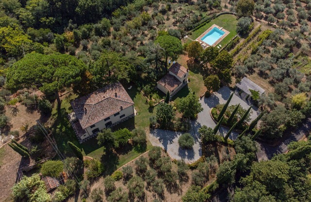 Villa in Cegliolo with 7 bedrooms sleeps 14