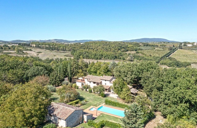 Villa in Le Grazie with 7 bedrooms sleeps 14