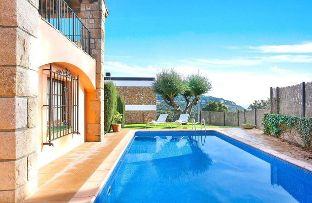 Villa in Llafranc with Pool & Beach Views