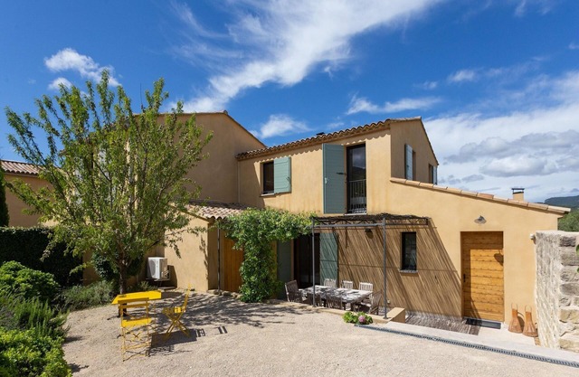 Villa in Malaucène with Mont Ventoux Views