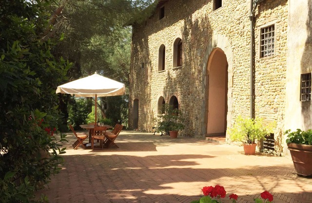 Villa in Malmantile with 4 bedrooms sleeps 8