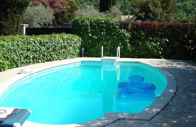Villa in Nyons with Pool near Creek