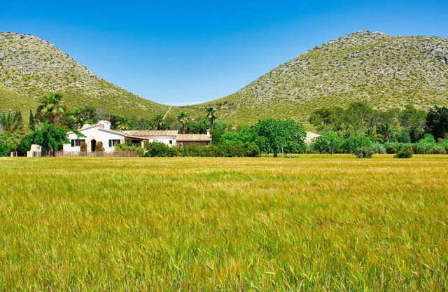 Villa In Siller - Peaceful Location & Privacy - Walking distance to town center