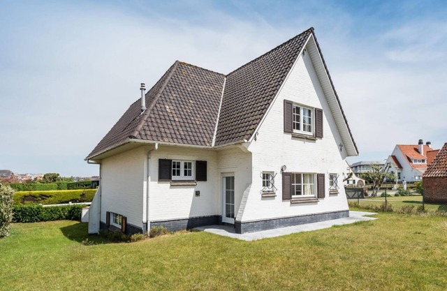 Villa in St-Idesbald near the Sea