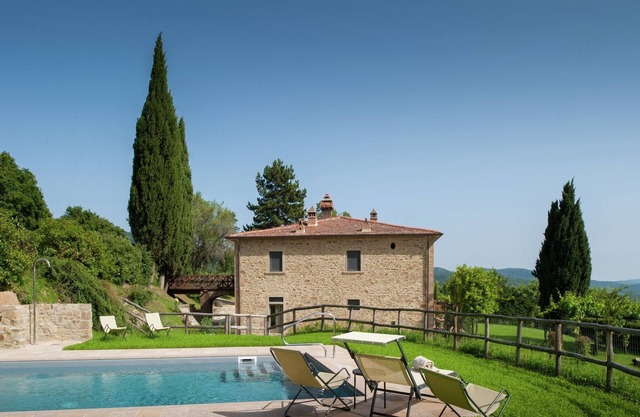Villa in Tuscany with Organic Wine Estate