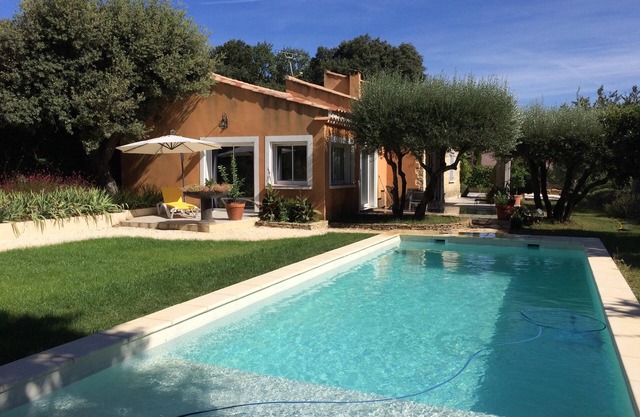 Villa in Vallabrix, Uzège. Charming little Gard village in the heart of