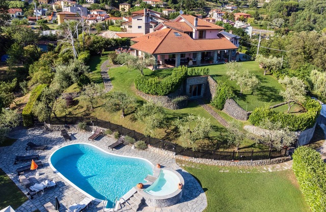 Villa INCANTO with swimming pool in Tuscany