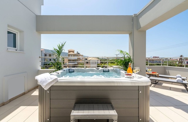 Villa Isabella Luxury Living rooftop Jacuzzi.
