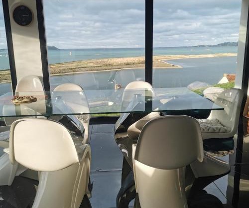 Villa l'hermine Vue mer exceptionnelle, prestation luxe contemporaine avec cinema et spa, borne voit électrique