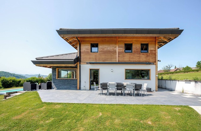 Villa 'La Quintessence' with Mountain View, Wi-Fi and Air Conditioning