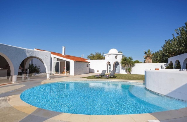 Villa Les Arches by Villa Plus