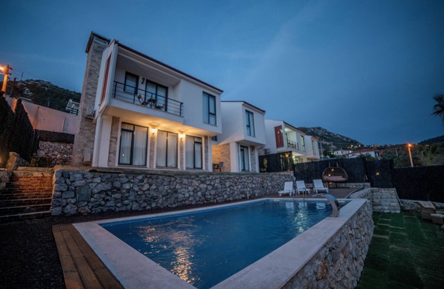 Villa LOTUSnözel havuzlu lüks villa,özel bahçe ve veranda , açık alanda, veranda