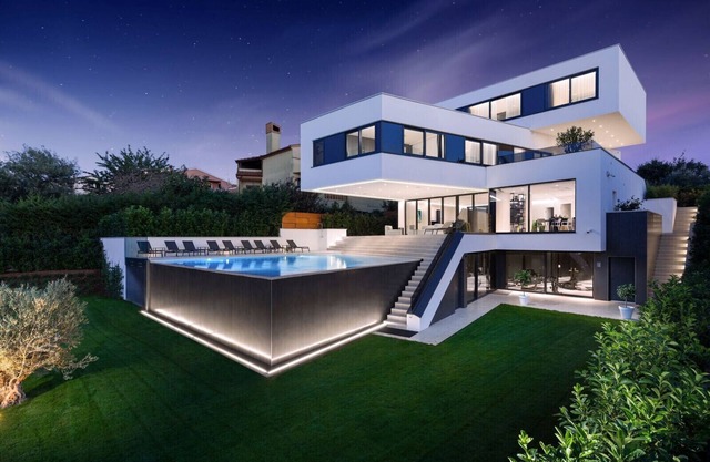 Villa Lucy Banjole for 12 people near Medulin with heated indoor pool & spa just 400 meters from the beach