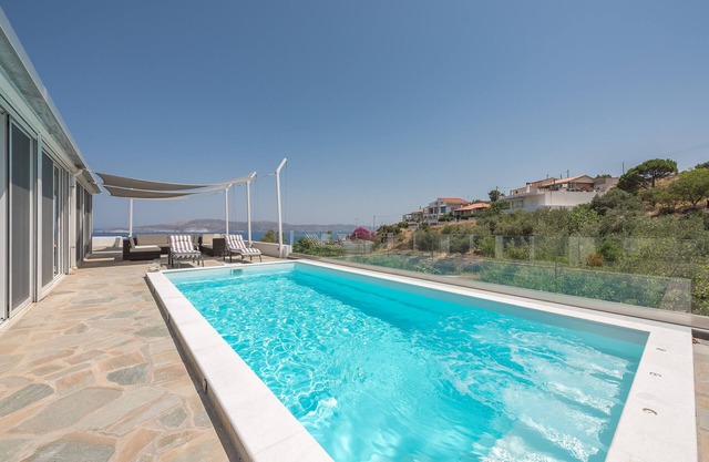 Villa Luna Private Heated Hydro Pool BBQ Beach 4mn