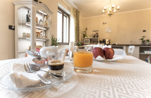 Villa Malvasio Pool and Jacuzzi Room Sassari