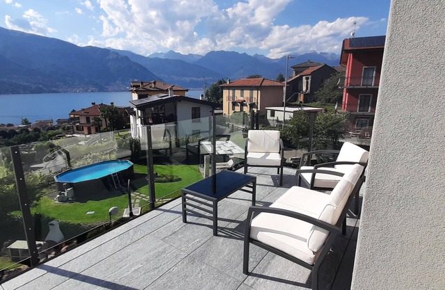 Villa Mari, detached villa with magnificent garden view