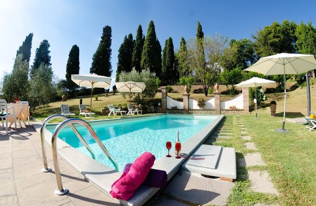 Villa Massimiliano - Private Tuscan villa with pool