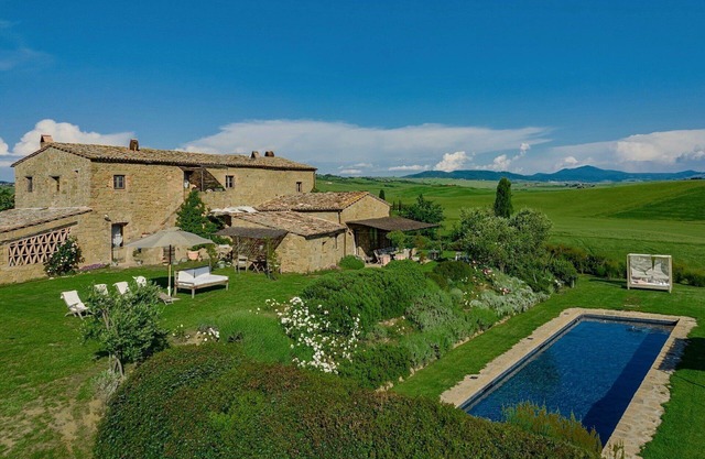 VILLA MERAVIGLIOSA - Six Bedroom Villa, Sleeps 12