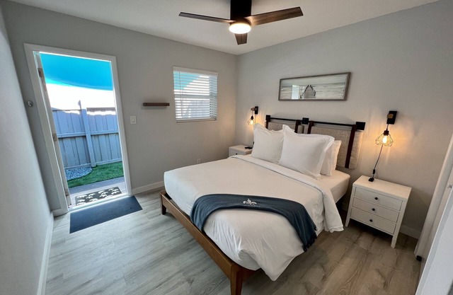 Villa @ Michloe - Steps from Wilton Drive