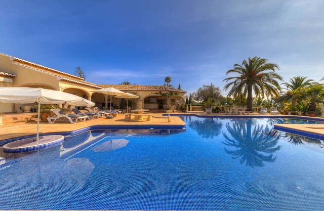 Villa Miramonte quiet residential area, flat plot and totally private