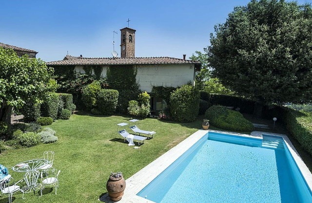 Villa Montalcinello in Siena, private pool