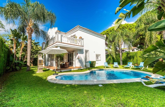 Villa Moongate - Three Bedroom Villa, Sleeps 6